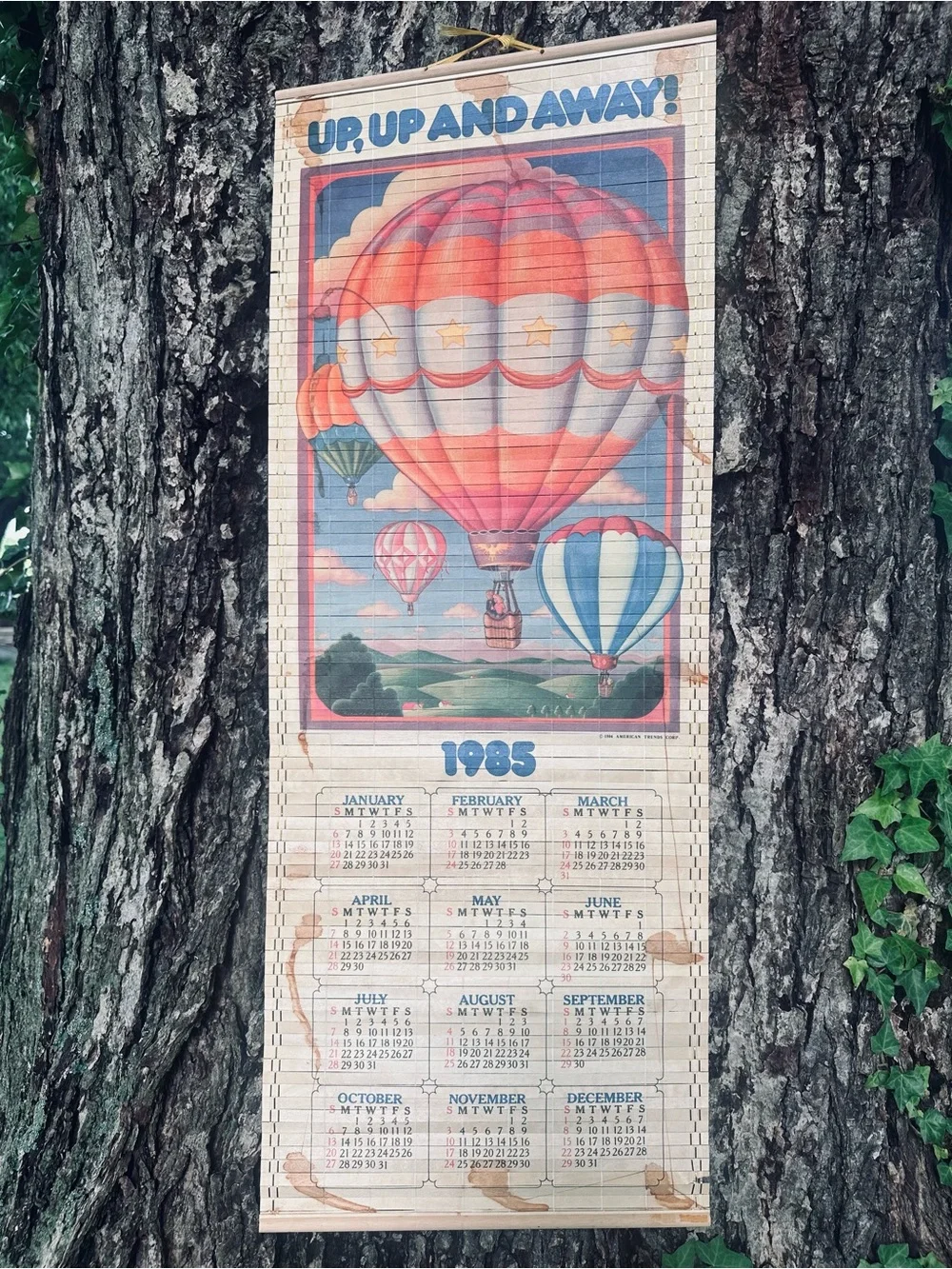 Vintage 1985 Hot Air Balloon Bamboo Roll Up Calendar Wall Hanging Americana